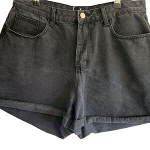 SHEIN Black Cuffed Mom Shorts Size 0X